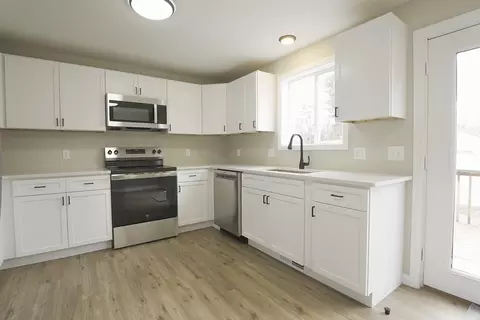 182 Jasper St, Springfield, MA 01109 photo 5
