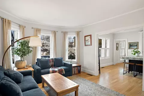 172 Fayerweather St #1, Cambridge, MA 02138