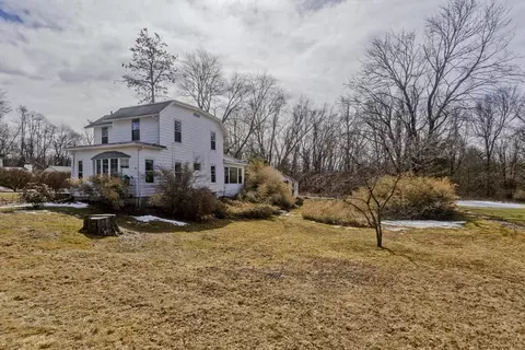 18 Leahey Ave, South Hadley, MA 01075