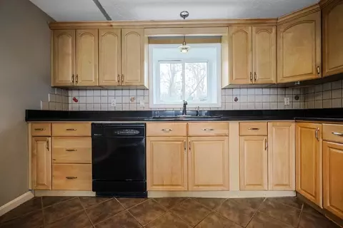 5455 N Main St #7B, Fall River, MA 02720 photo 9