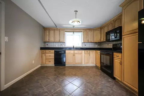 5455 N Main St #7B, Fall River, MA 02720 photo 8