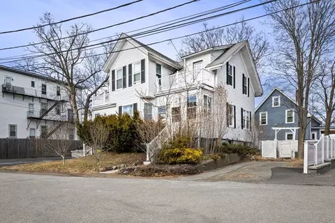 16 Elm Pl #16, Swampscott, MA 01907