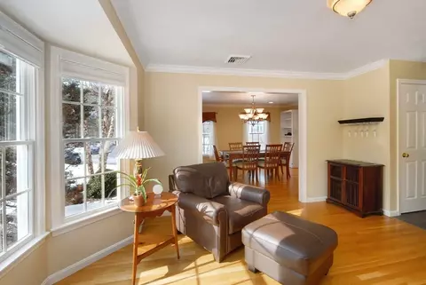 7 Carriage Ln, Maynard, MA 01754 photo 10