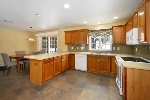 7 Carriage Ln, Maynard, MA 01754 photo 13