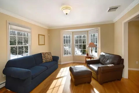 7 Carriage Ln, Maynard, MA 01754 photo 9