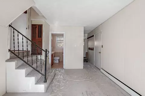 Entry Way - 10 Conner Rd, Beverly, MA 01915 photo 3 of 3