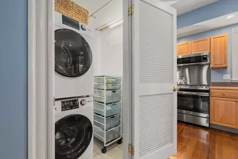 122 Davis Ave #2, Brookline, MA 02445 photo 8