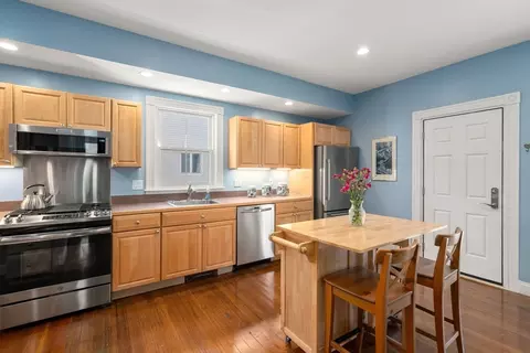 122 Davis Ave #2, Brookline, MA 02445 photo 7