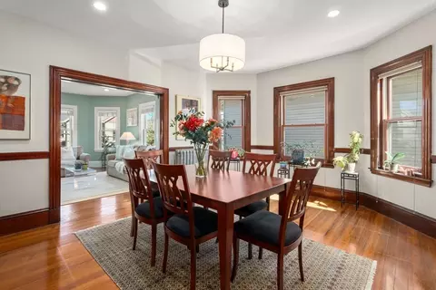 122 Davis Ave #2, Brookline, MA 02445 photo 4