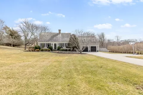 150 Pond St, Cohasset, MA 02025