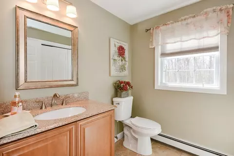 42 Conservation Dr, Douglas, MA 01516 photo 18