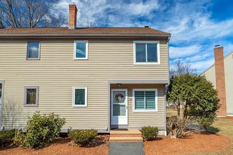 122 Cortland Cir #122, Leominster, MA 01453