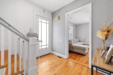 Entry Way - 28 Barnard Rd, Worcester, MA 01605 photo 2 of 5