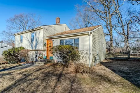 50 Drumlin Rd, Springfield, MA 01108 photo 2