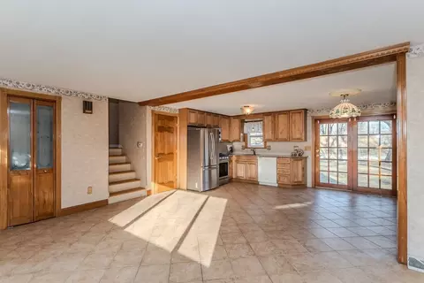 50 Drumlin Rd, Springfield, MA 01108 photo 8