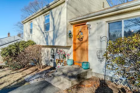 50 Drumlin Rd, Springfield, MA 01108 photo 4