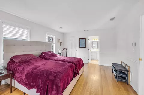 Bedroom - 26 Gates Ave, Springfield, MA 01118 photo 3 of 5