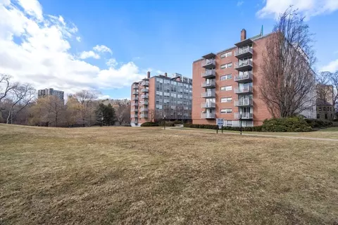 80 Park St #22, Brookline, MA 02446 photo 2