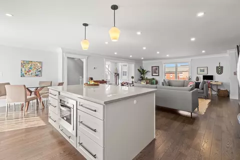 128 High St #5, Ipswich, MA 01938