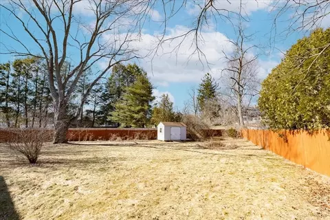 Exterior - 8 Donegal Cir, Danvers, MA 01923 photo 4 of 4