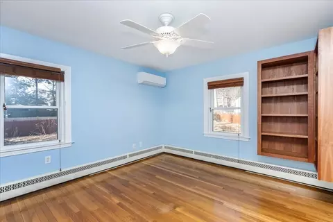 Bedroom - 8 Donegal Cir, Danvers, MA 01923 photo 1 of 4