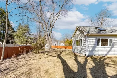 Exterior - 8 Donegal Cir, Danvers, MA 01923 photo 3 of 4