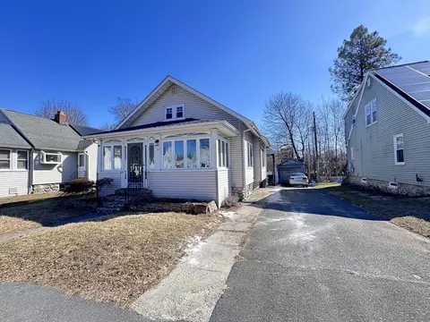 Exterior - 37 Mann St, Worcester, MA 01602 photo 2 of 9