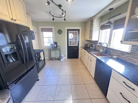 Kitchen - 37 Mann St, Worcester, MA 01602 photo 3 of 4