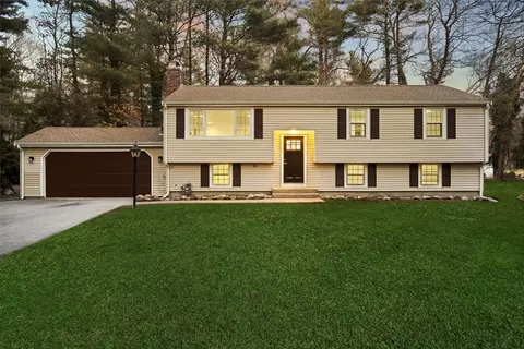 345 Plain St, Hanover, MA 02339