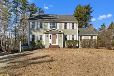 4 Demoranville Dr, Lakeville, MA 02347