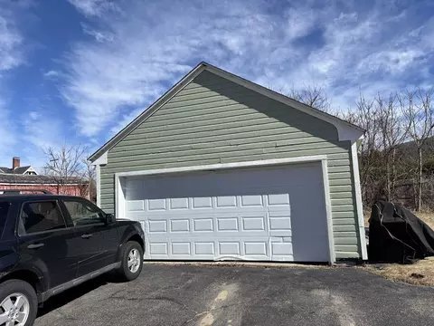 76 South St, Ware, MA 01082 photo 3