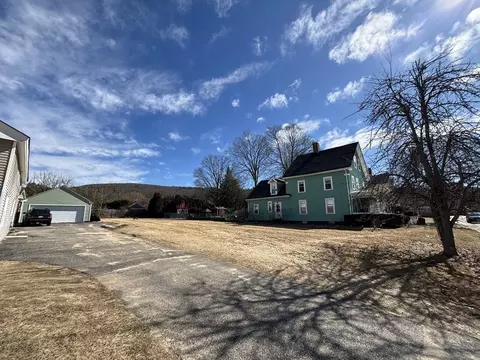 76 South St, Ware, MA 01082 photo 4