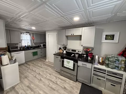 76 South St, Ware, MA 01082 photo 6