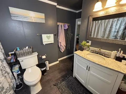 76 South St, Ware, MA 01082 photo 18