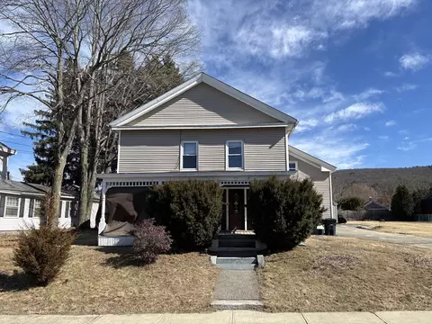 76 South St, Ware, MA 01082 photo 2