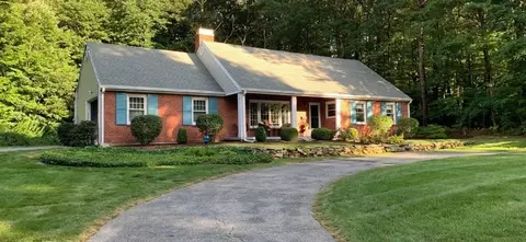 48 Parker Hill Rd, Gardner, MA 01440