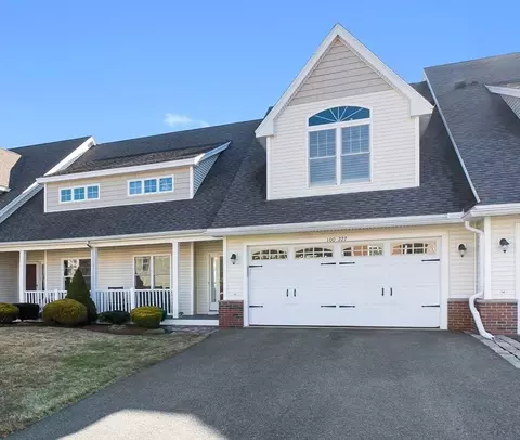 100 Kirkbride Dr #227, Danvers, MA 01923