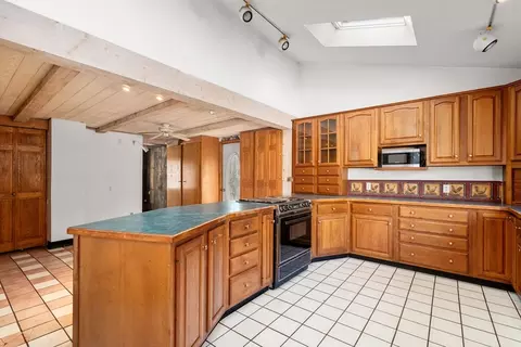 27 Fairview Ave, Dudley, MA 01571 photo 3
