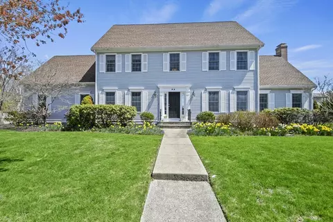 4 Carisbrooke Rd, Milton, MA 02186