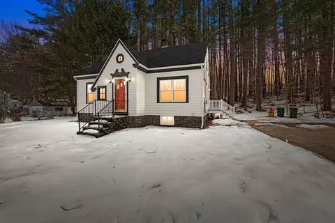 37 Carpenter Hill Rd, Charlton, MA 01507