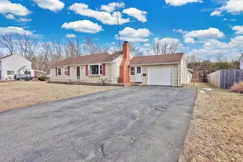 100 Wolcott Ave, West Springfield, MA 01089