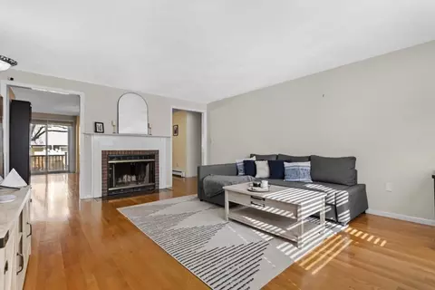 Living - 75 Mount Vernon St #A, Somerville, MA 02145 photo 1 of 3