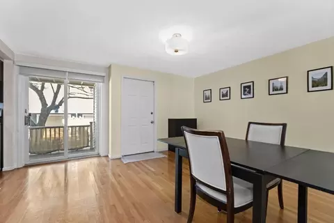 Dining - 75 Mount Vernon St #A, Somerville, MA 02145 photo 1 of 2
