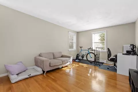 Living - 75 Mount Vernon St #A, Somerville, MA 02145 photo 3 of 3