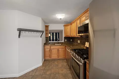 Kitchen - 4 Deer Path #3, Maynard, MA 01754 photo 3 of 3