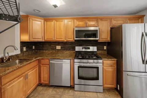 Kitchen - 4 Deer Path #3, Maynard, MA 01754 photo 1 of 3
