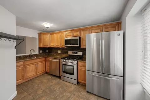 Kitchen - 4 Deer Path #3, Maynard, MA 01754 photo 2 of 3