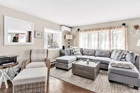 22 Atwater Dr, Falmouth, MA 02536
