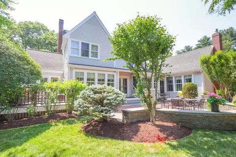 90 Forest St, Needham, MA 02492
