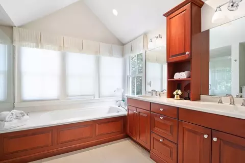 90 Forest St, Needham, MA 02492 photo 18